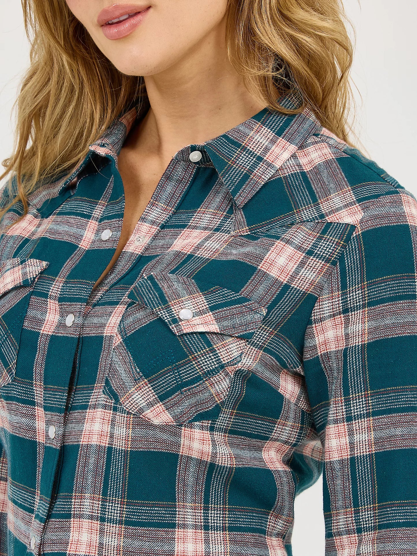 Womens Wrangler Green Plaid Flannel Snap Shirt
