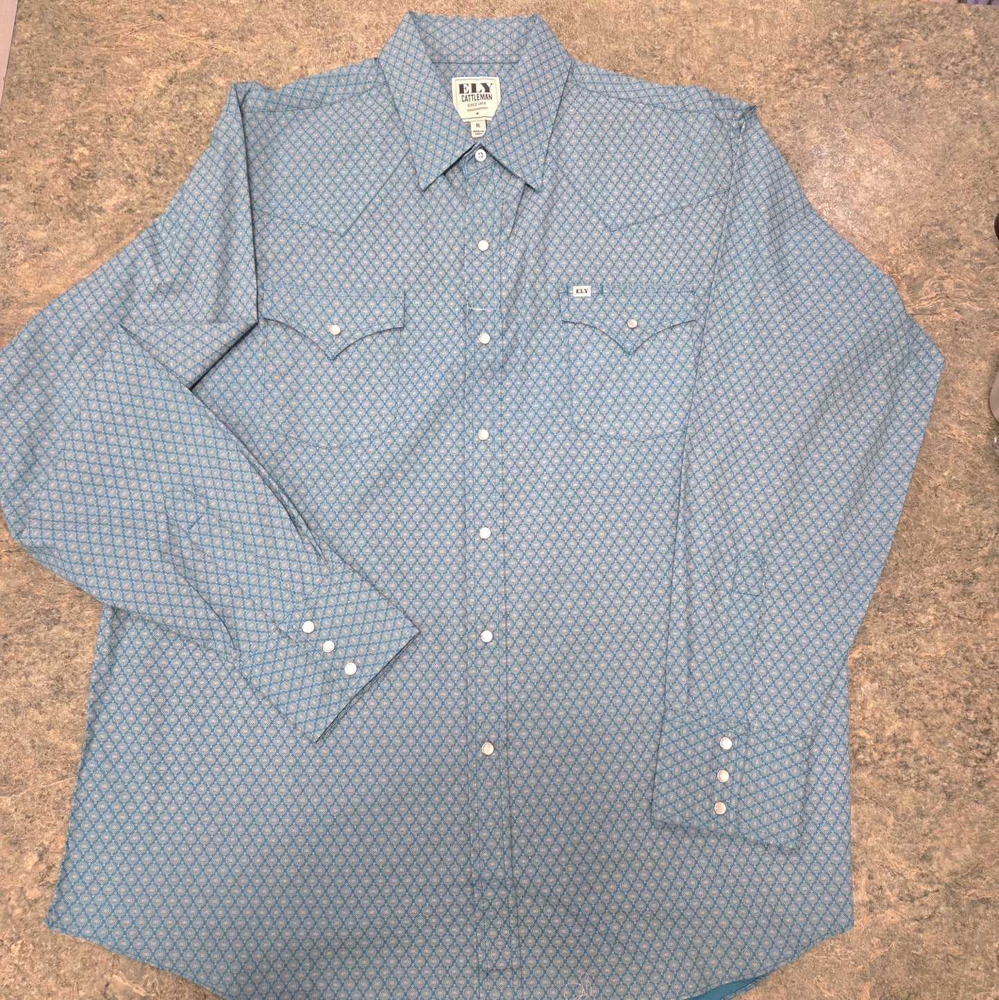 EW Geometric Print Snaps Size XL