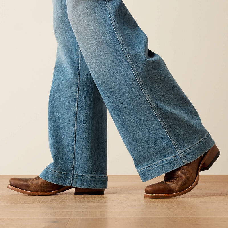 Ariat Womens Luanna High Rise Wide Leg Light Wash Jean